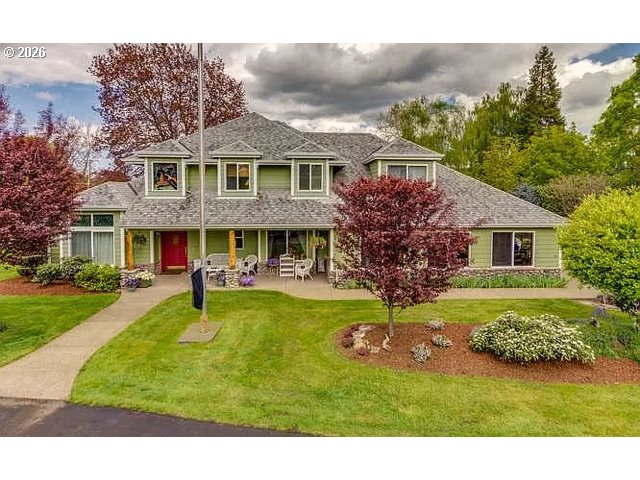 705 N MOLALLA AVE Property Photo 1