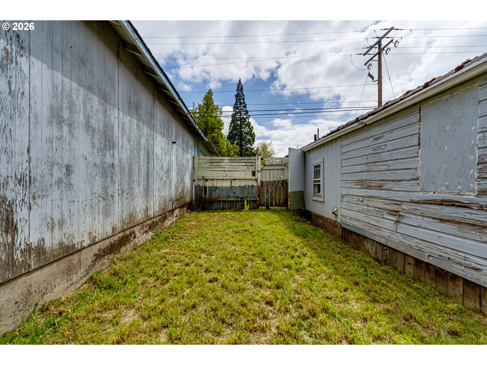 123 10th St Property Photo 4