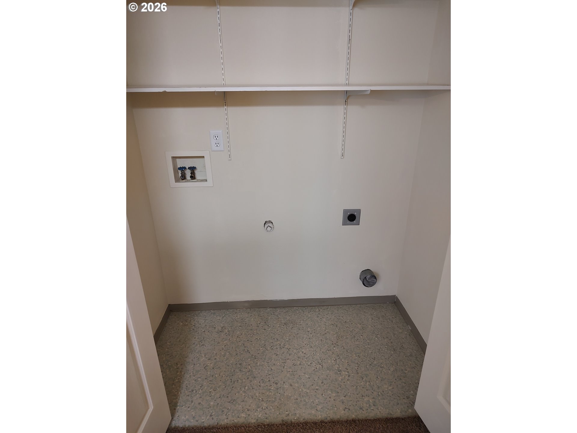 257 Smith Loop Property Photo 6