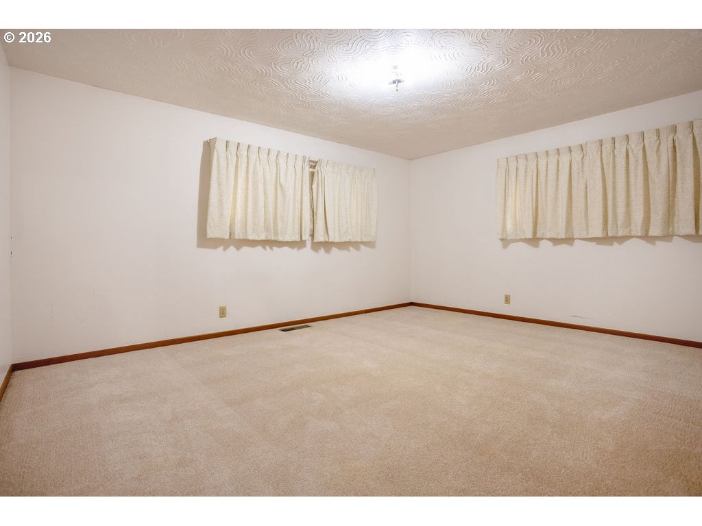 2209 42nd Ave Property Photo 15