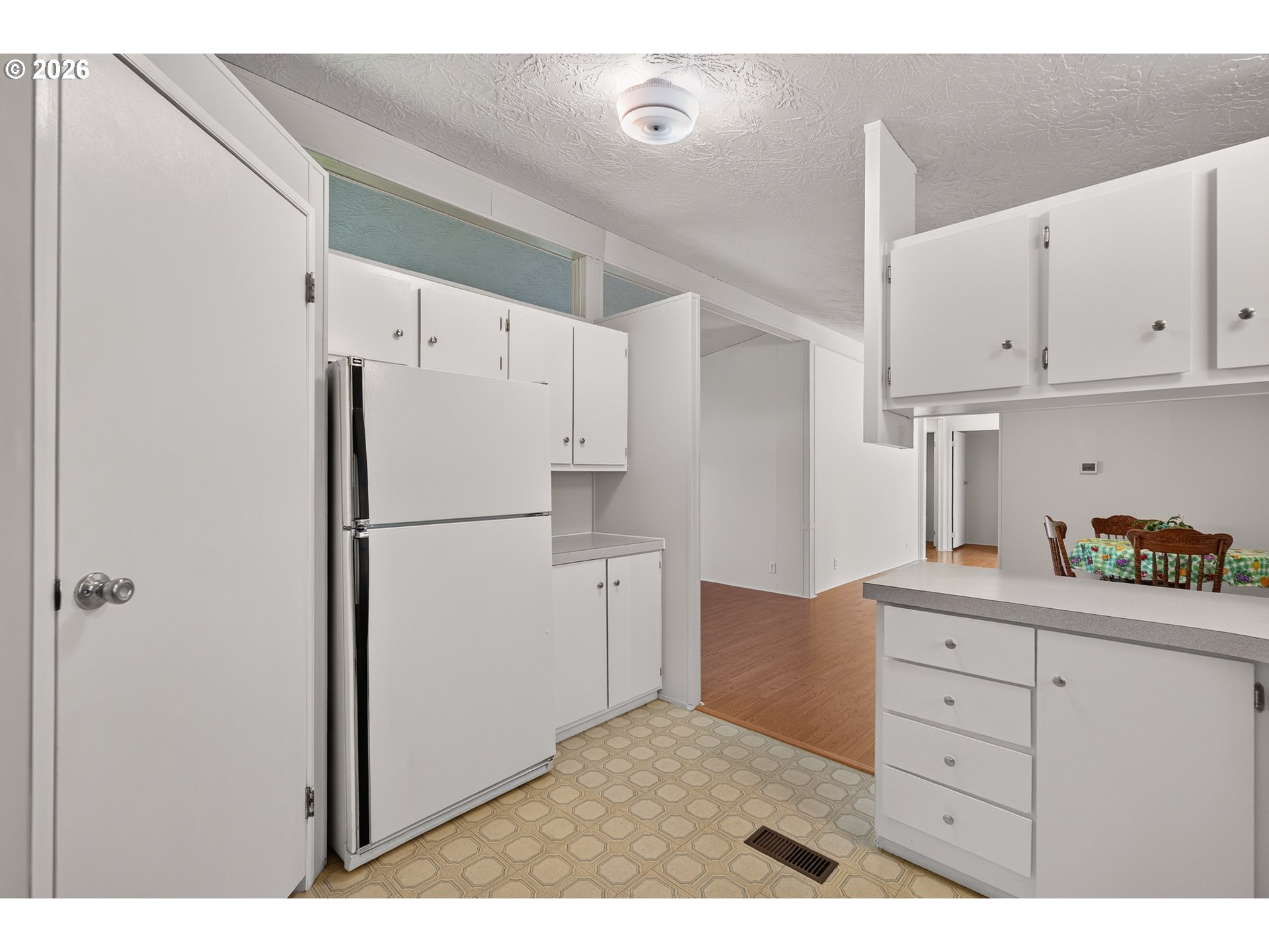 301 E Columbia 75 Property Photo 10