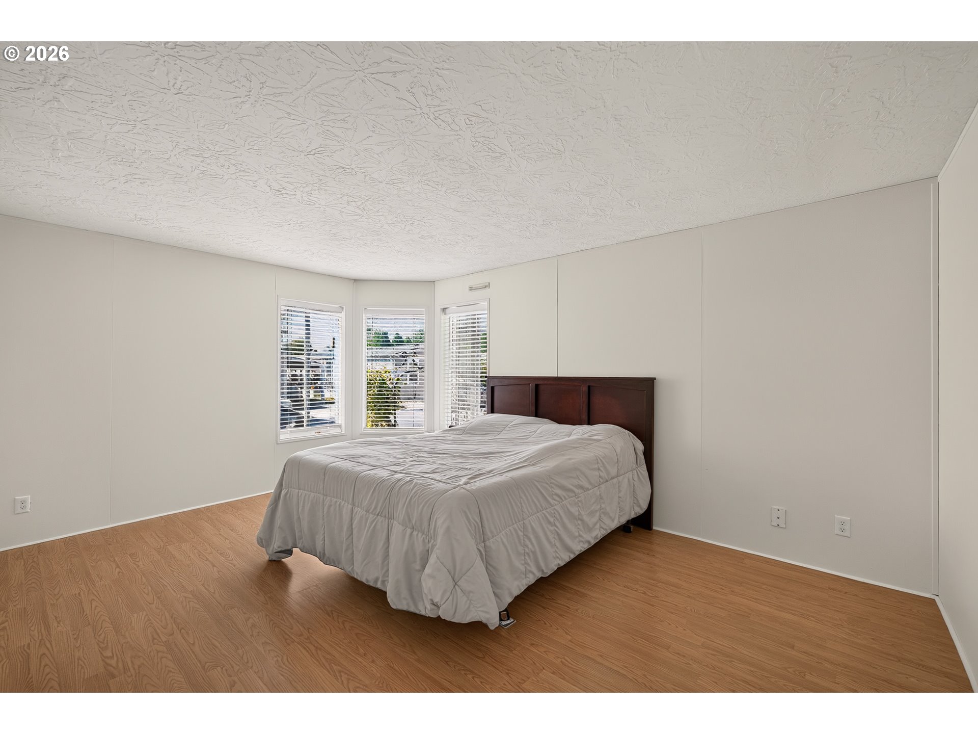 301 E Columbia 75 Property Photo 16