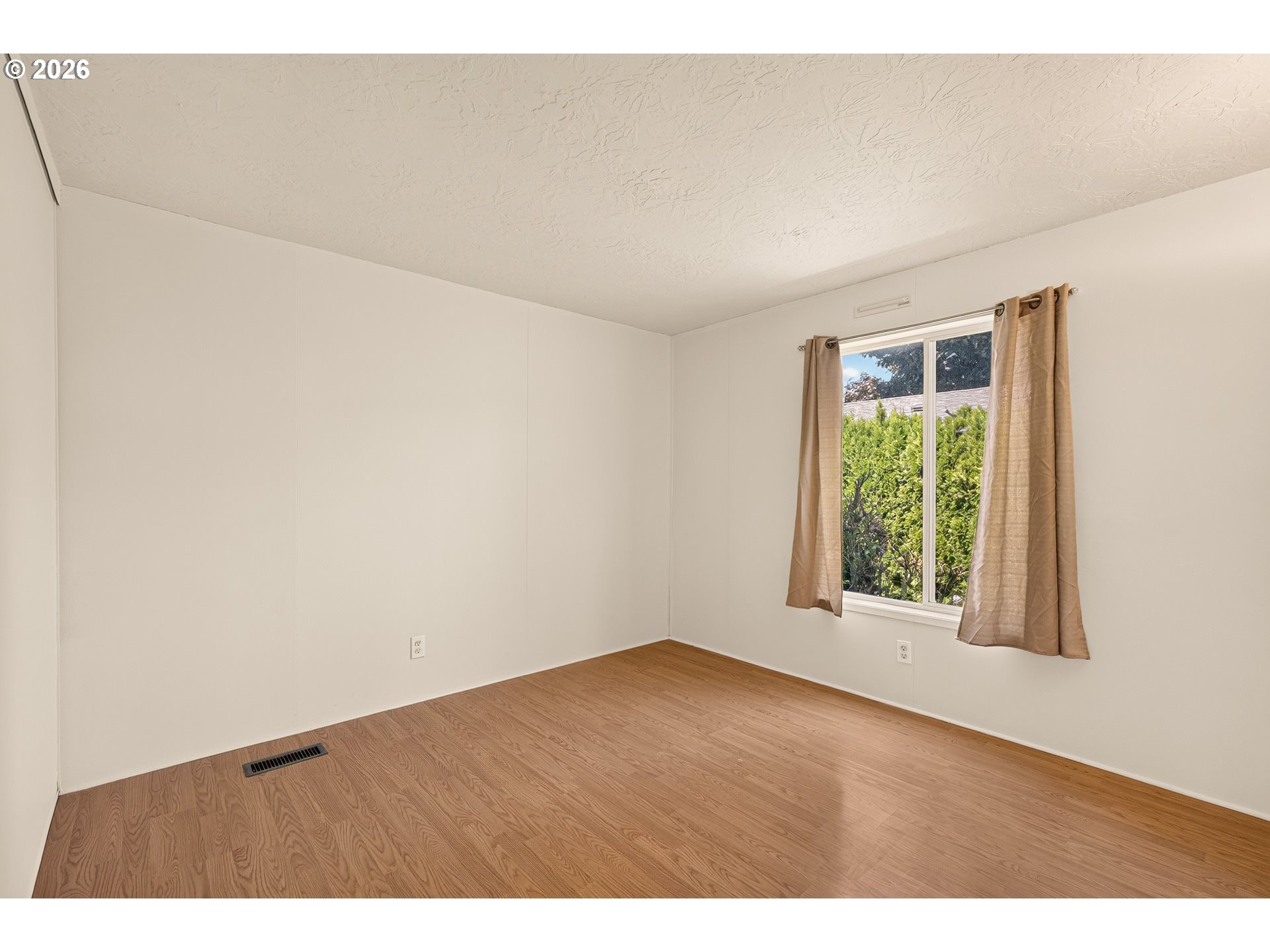 301 E Columbia 75 Property Photo 22