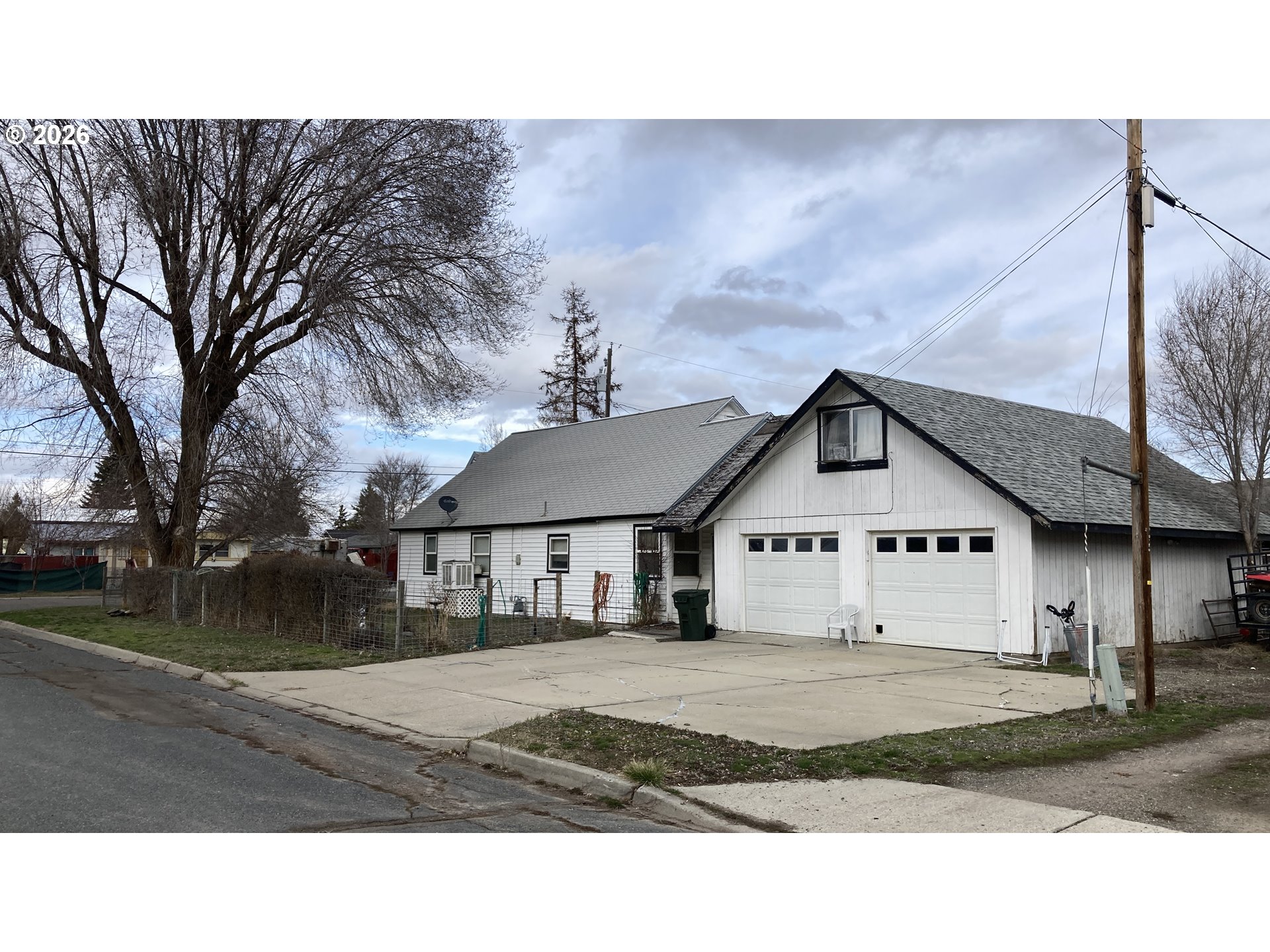 2249 Miller Ave Property Photo 2