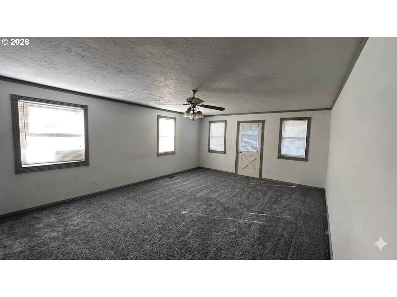2249 Miller Ave Property Photo 9