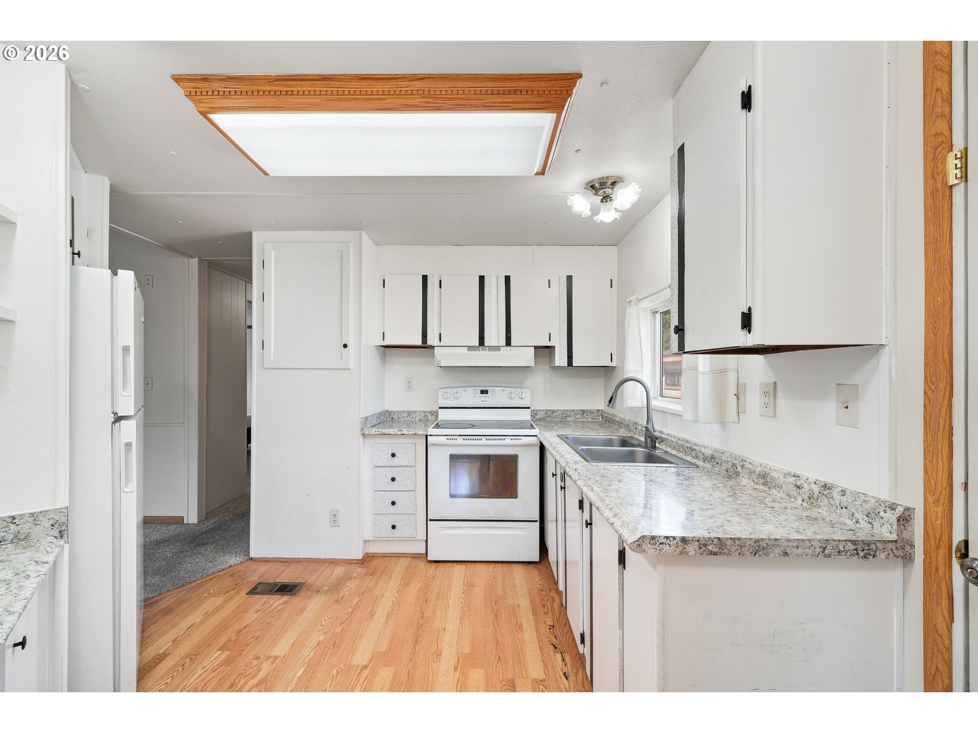 36455 Highway 101 22 Property Photo 15