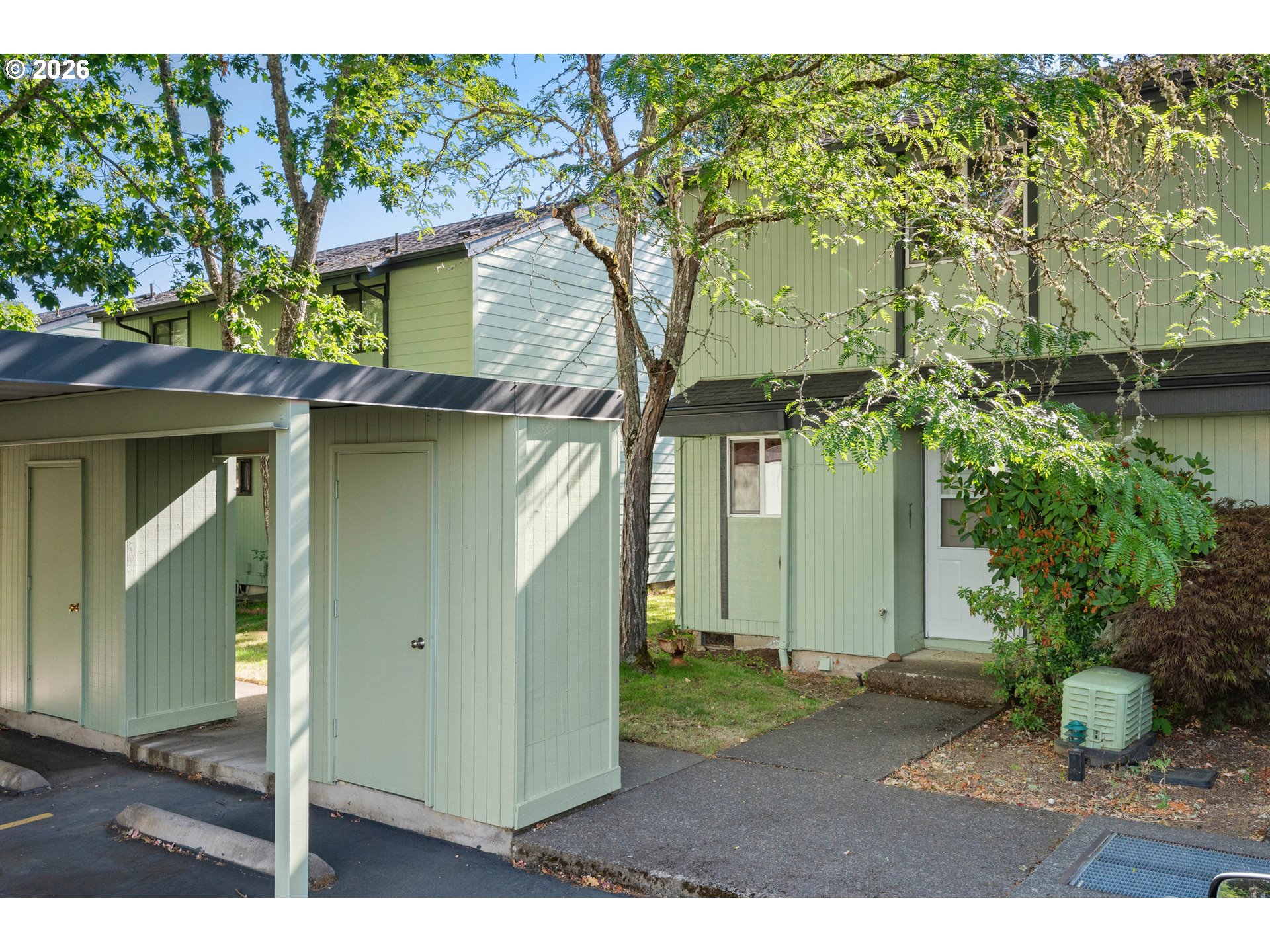 1551 Fetters Loop Property Photo 3