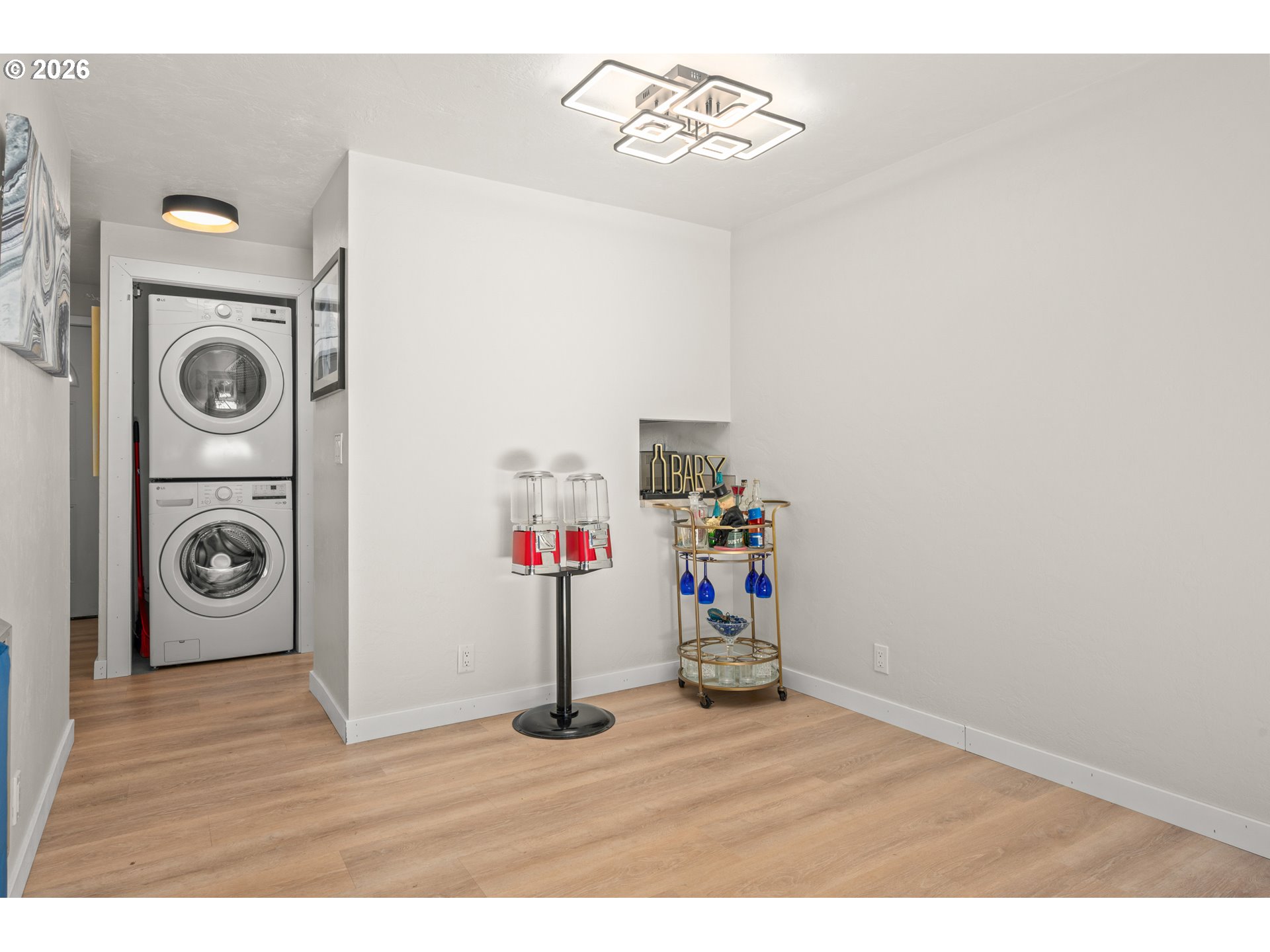 1551 Fetters Loop Property Photo 13