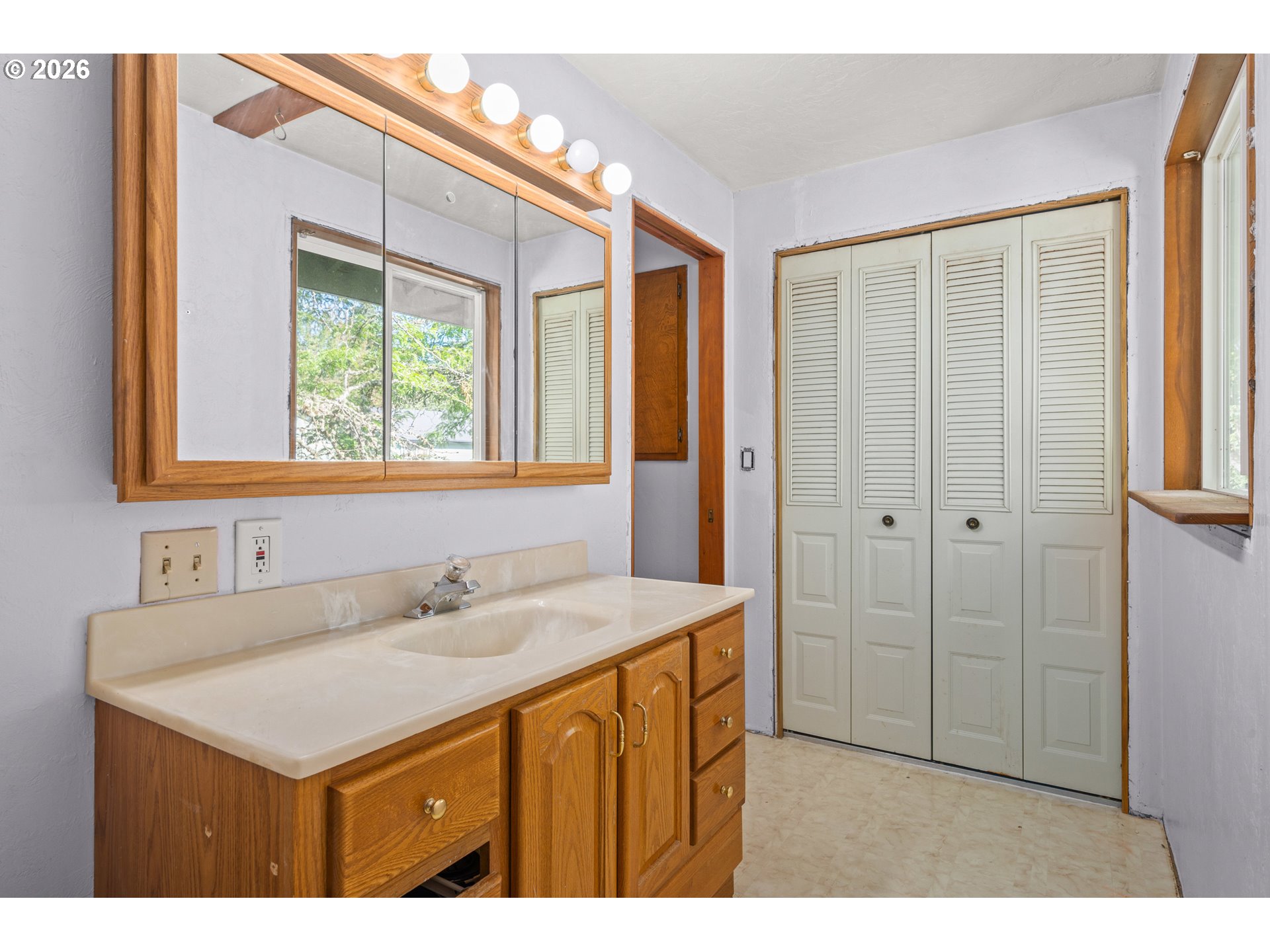 1551 Fetters Loop Property Photo 25