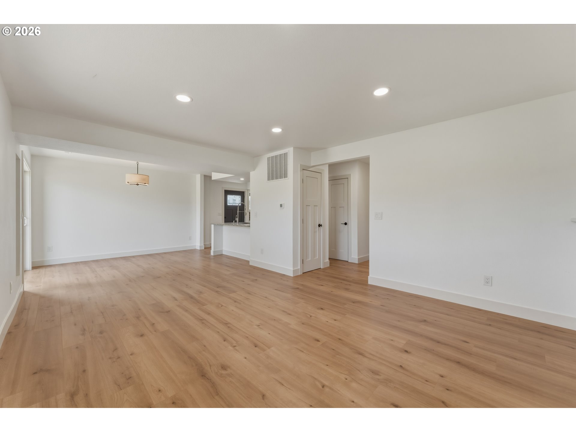 54027 Summers Ln Property Photo 11
