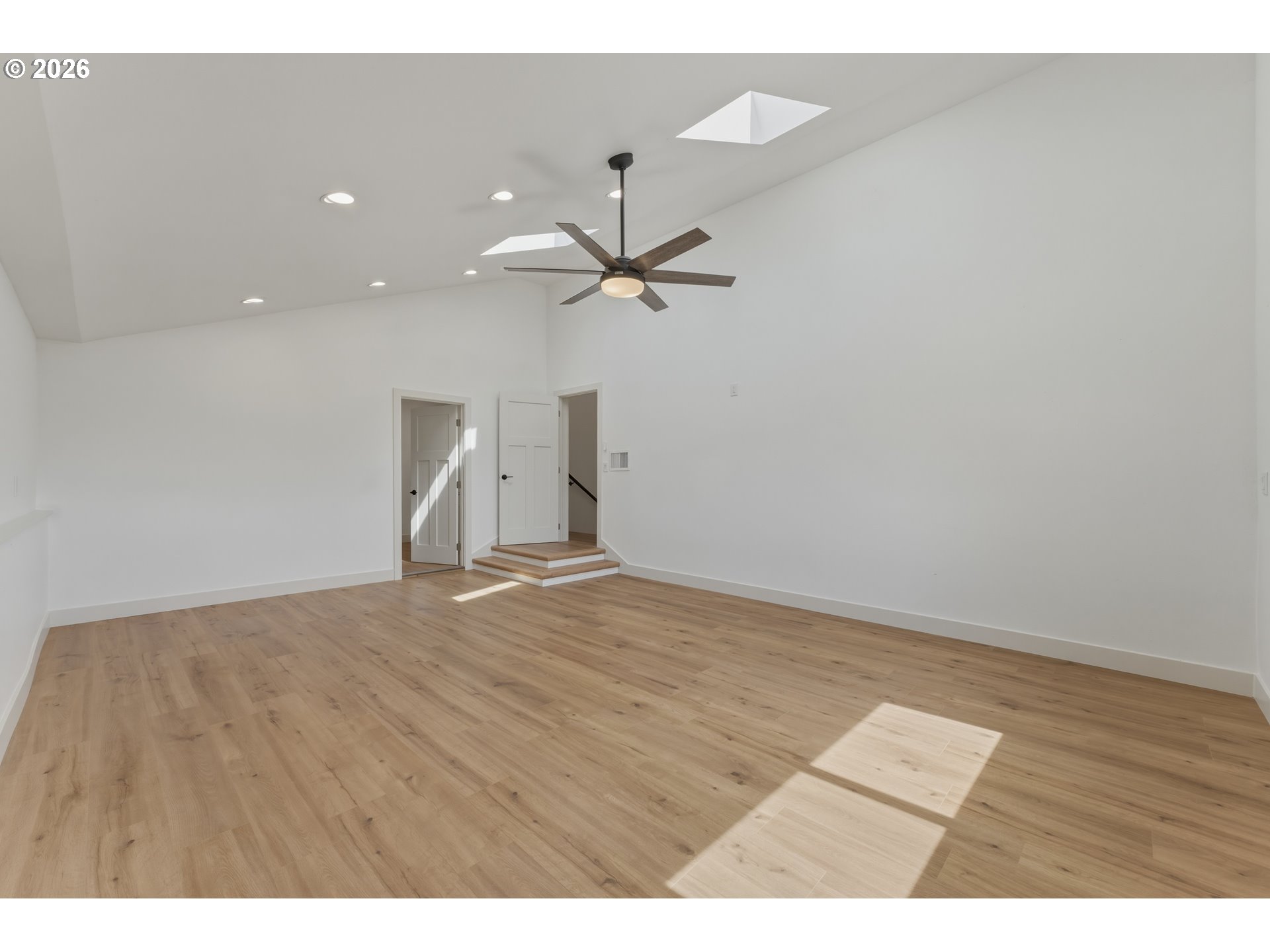 54027 Summers Ln Property Photo 13