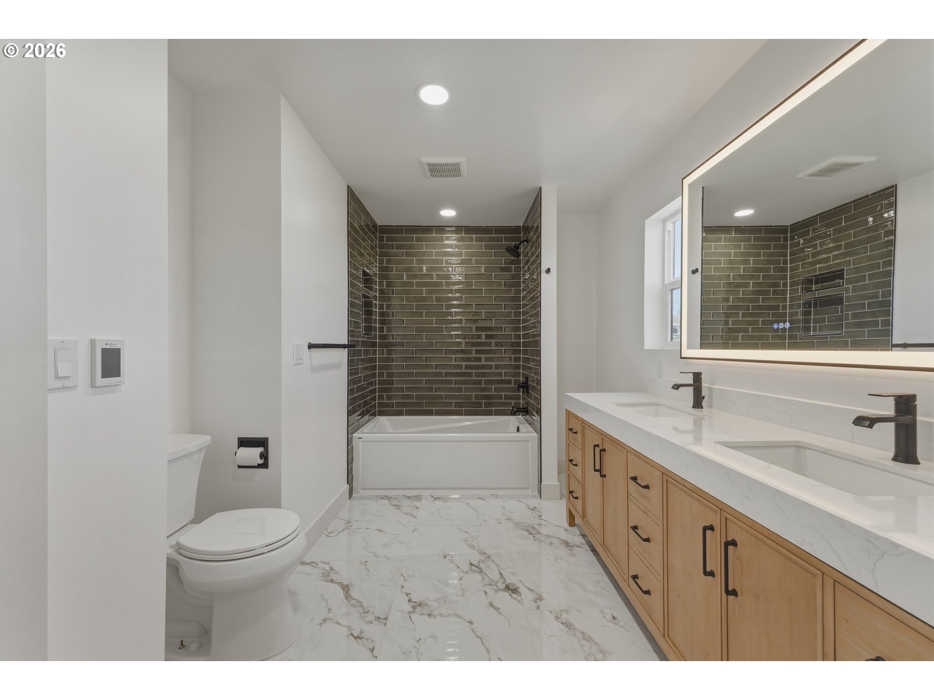 54027 Summers Ln Property Photo 20
