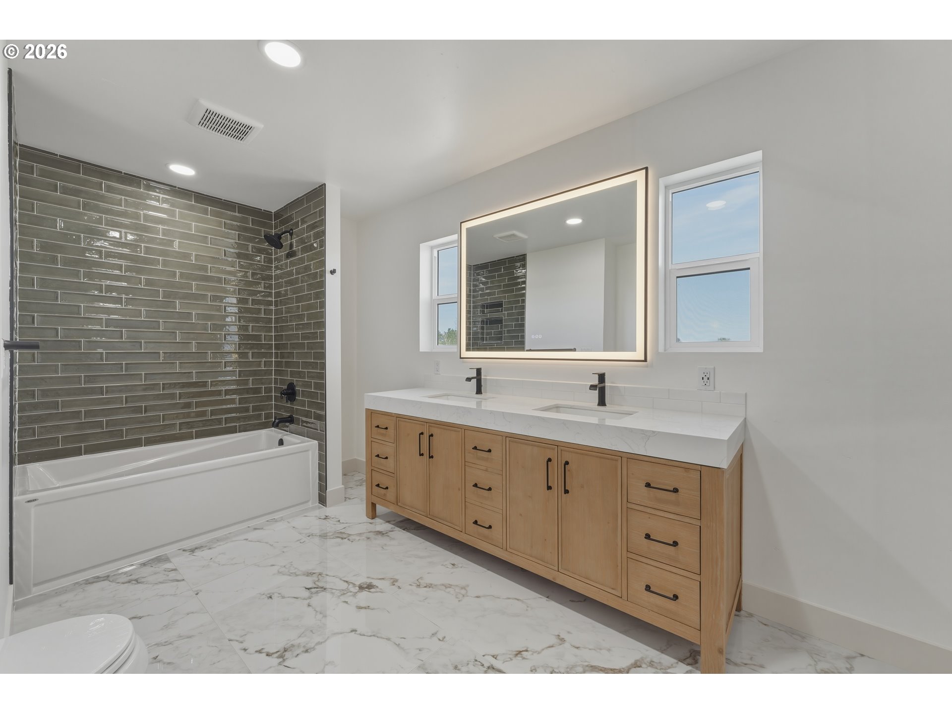 54027 Summers Ln Property Photo 21