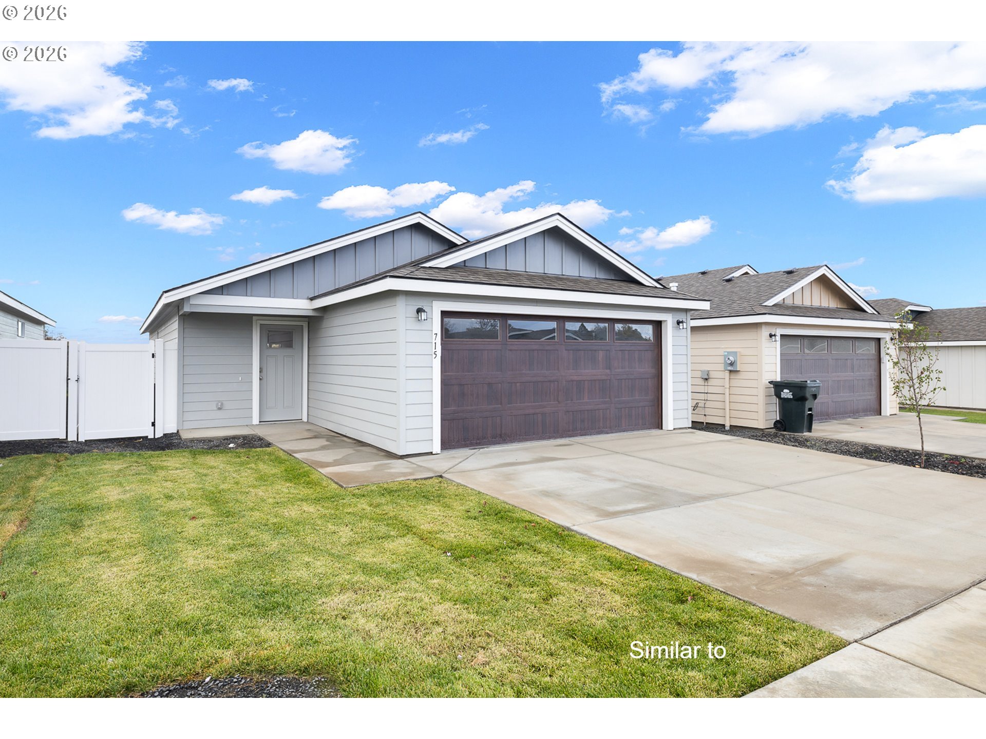 880 Tinley St Property Photo 1