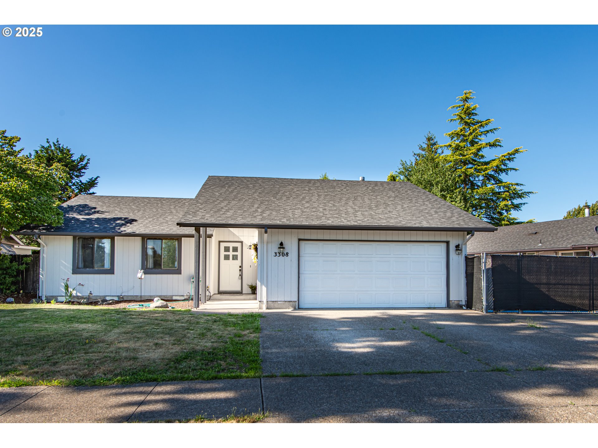 3308 Honeywood St Property Photo 1