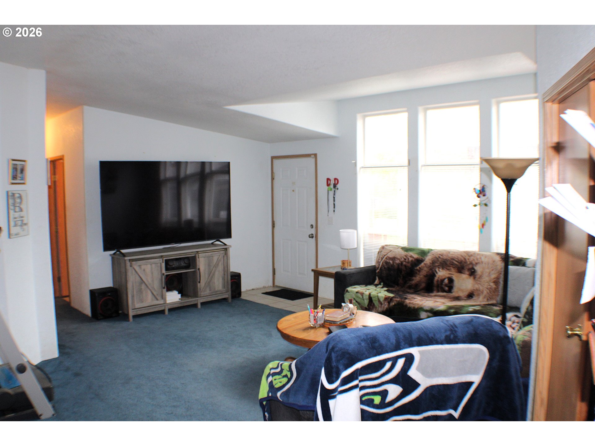1477 Nw Eden St Property Photo 3
