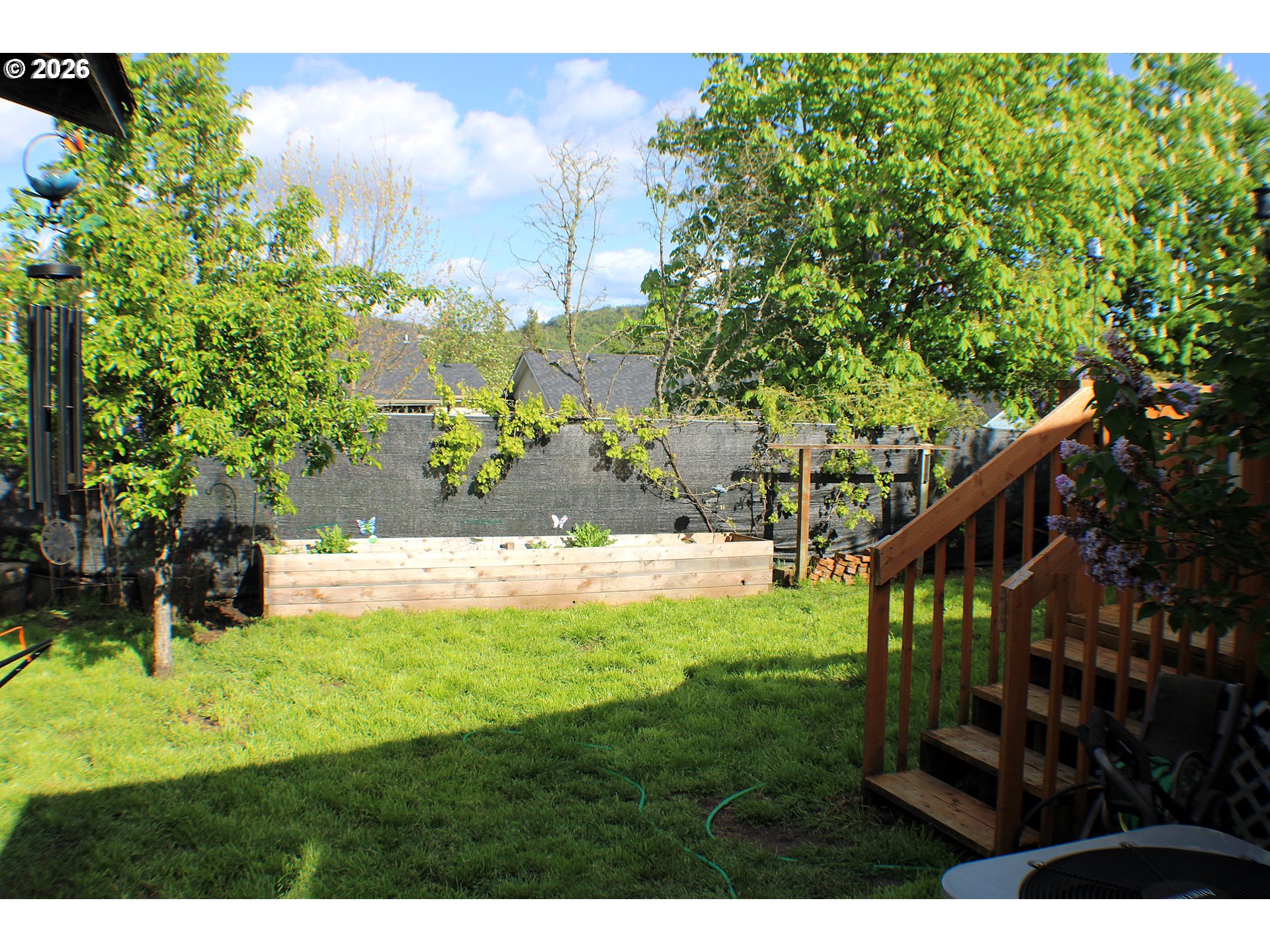 1477 Nw Eden St Property Photo 22