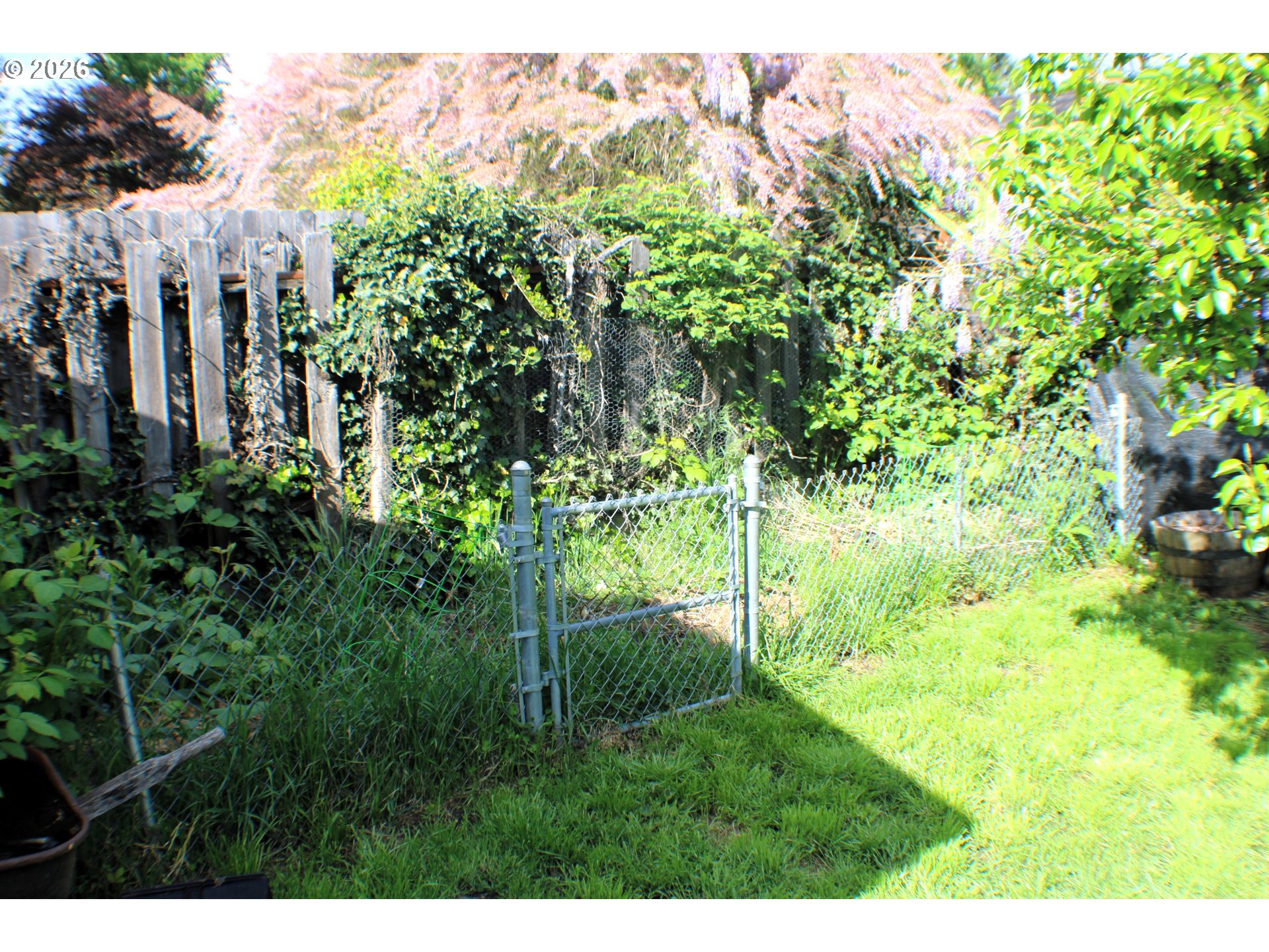 1477 Nw Eden St Property Photo 23