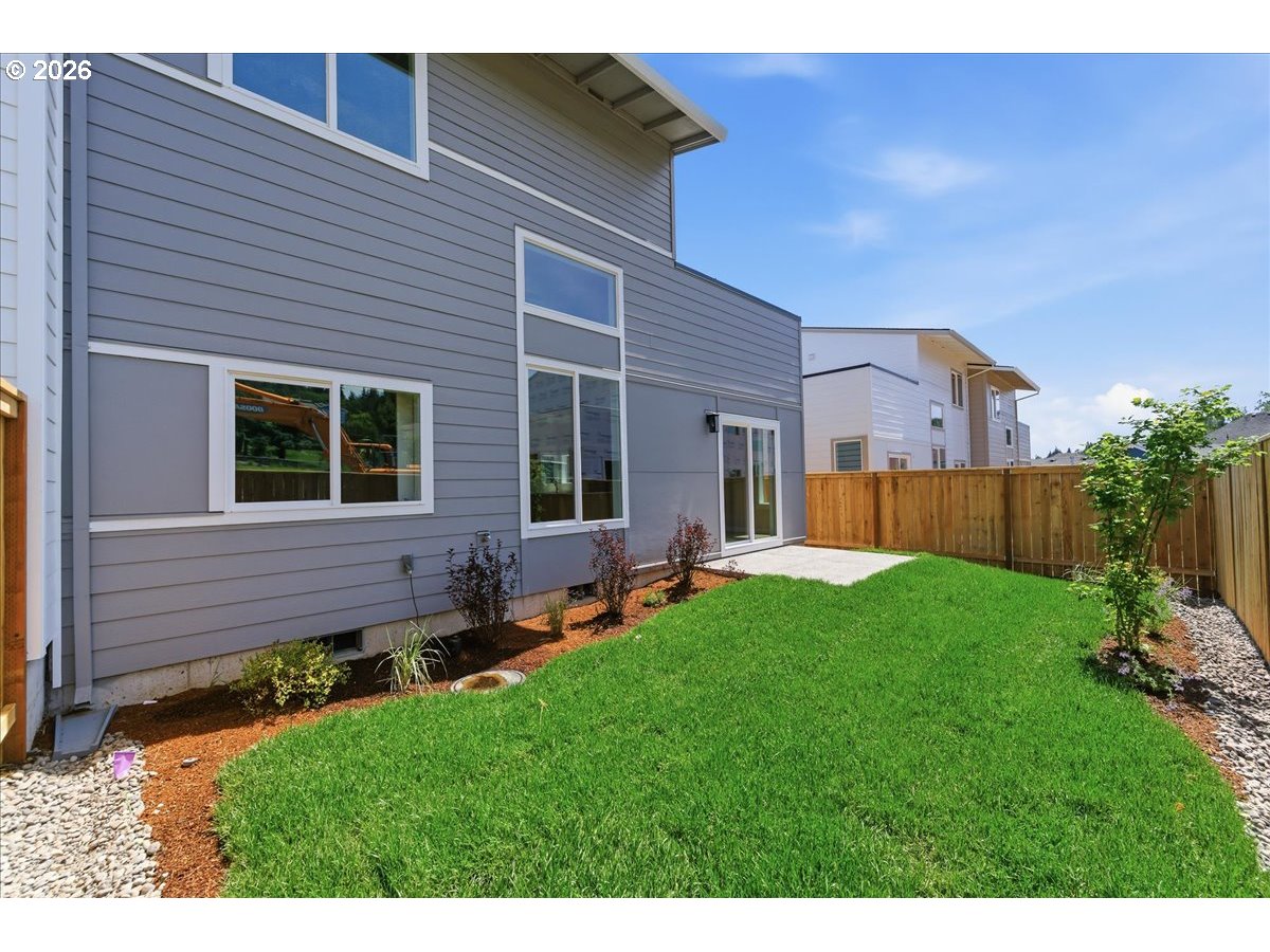 1405 2nd St Property Photo 2
