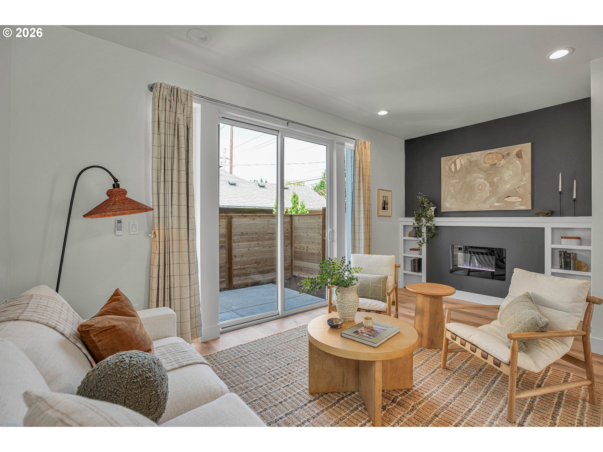 8426 E Burnside St Property Photo 13