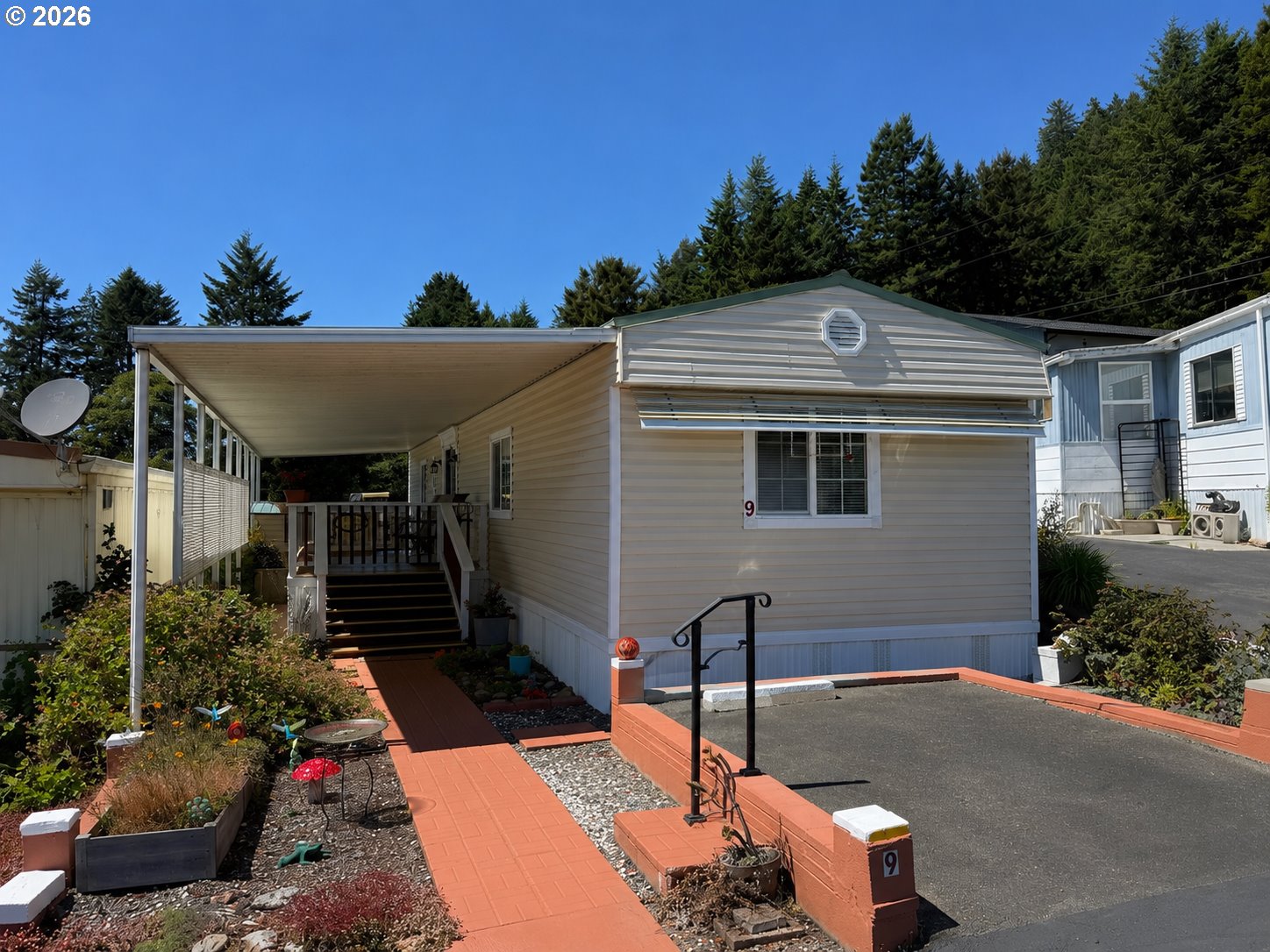 15765 HIGHWAY 101 9 Property Photo 1