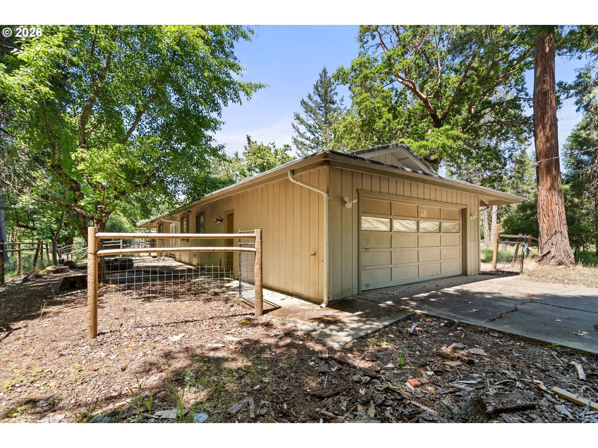 5201 Lake Shore Dr Property Photo 4