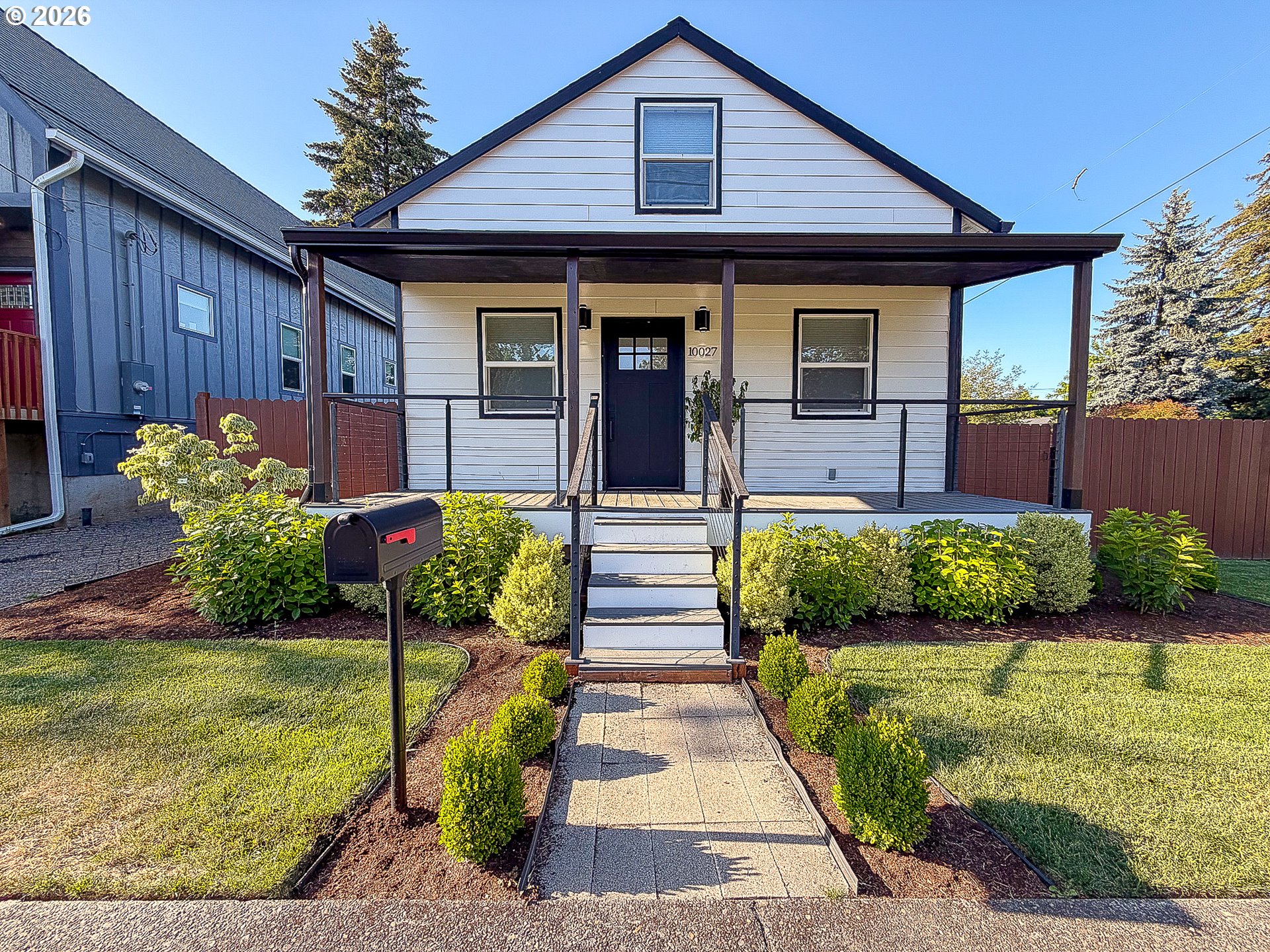 10027 Se Knight St Property Photo 1