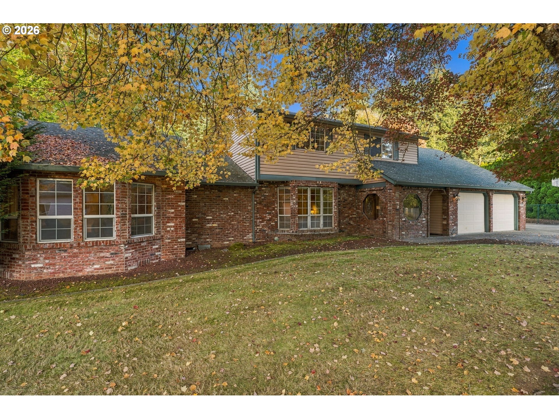 17102 NE 37TH CIR Property Photo 1
