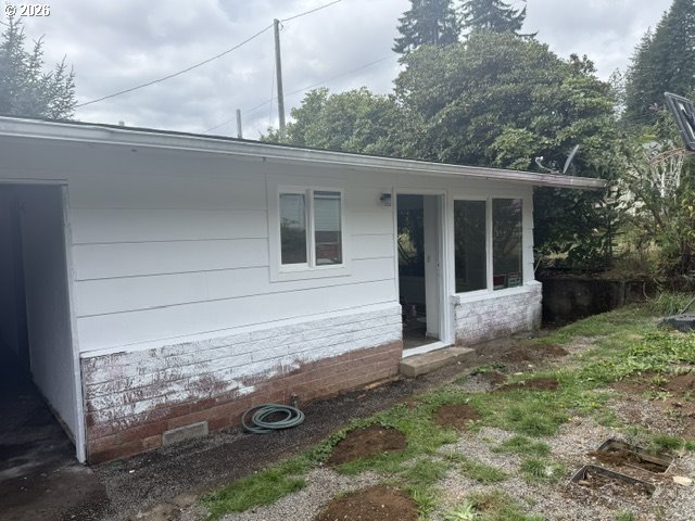 11766 Walnut Ave Property Photo 4