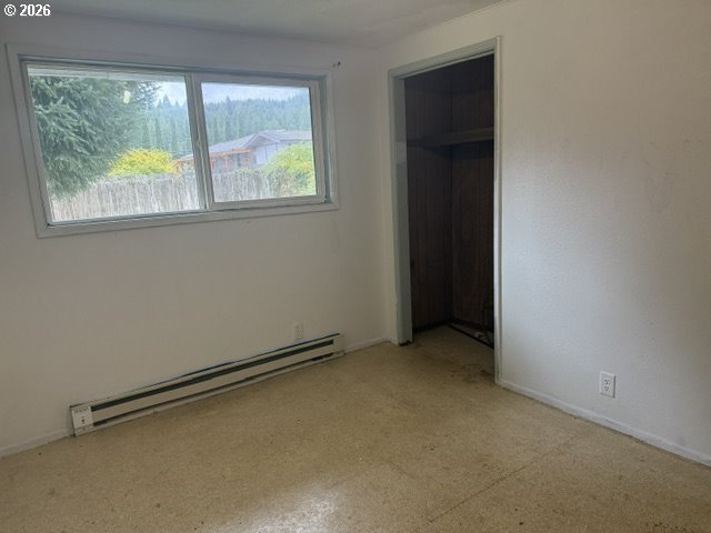 11766 Walnut Ave Property Photo 6
