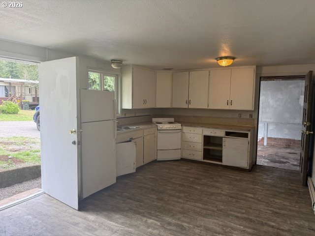 11766 Walnut Ave Property Photo 9