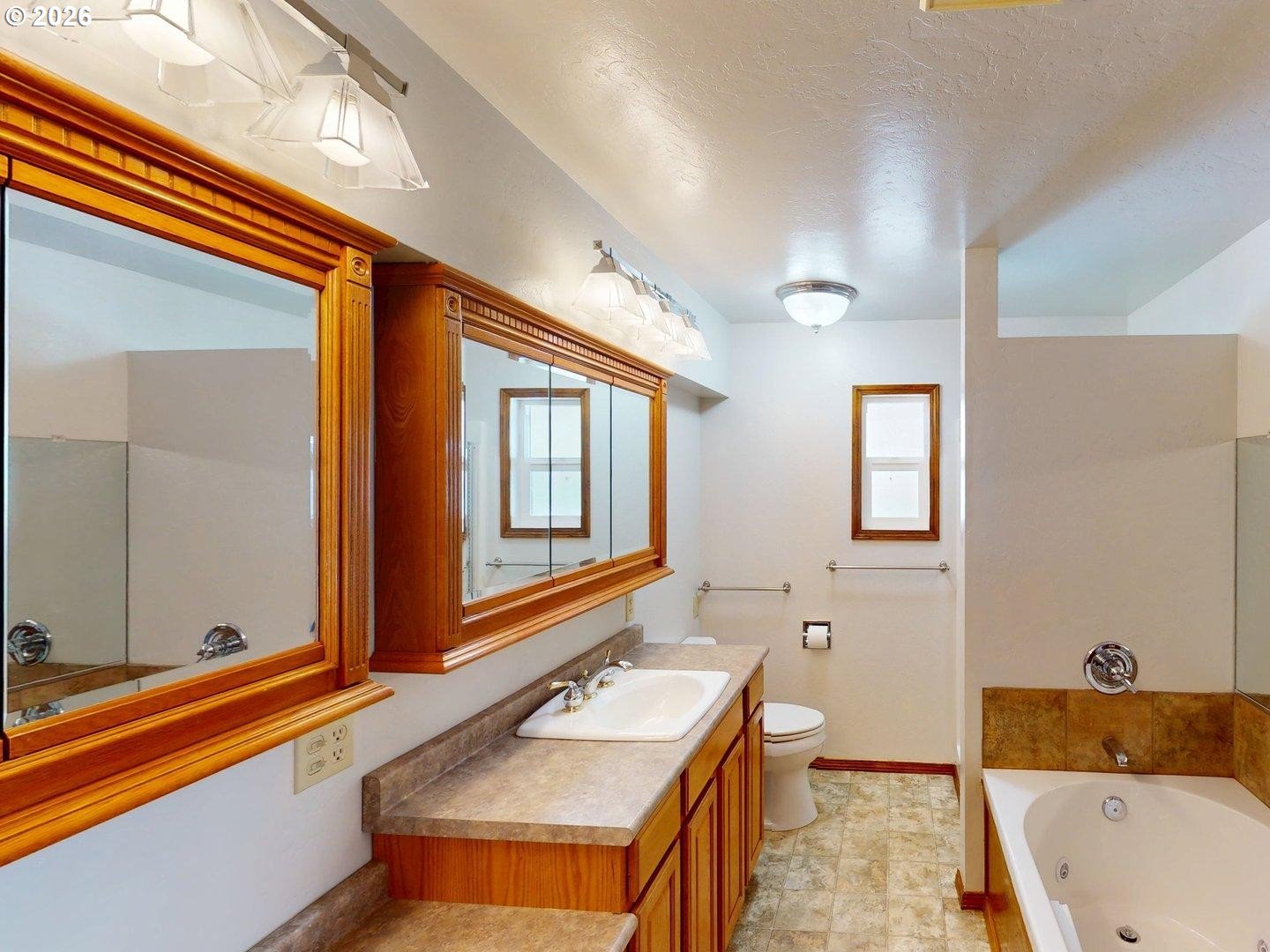 1008 Winchuck River Rd Property Photo 24
