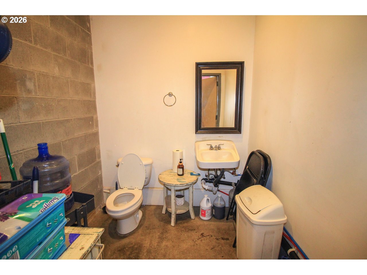 1850 S River Dr Property Photo 8