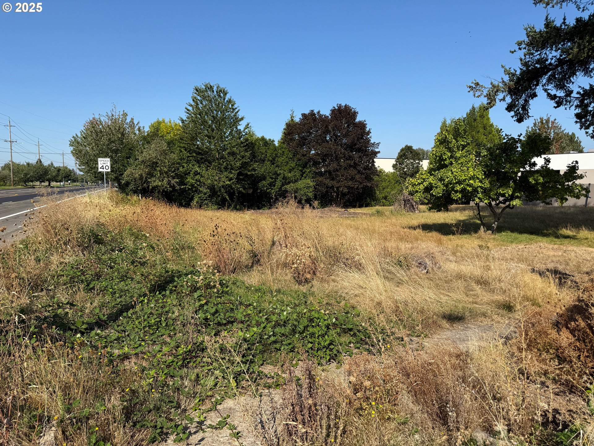 18005 Ne Sandy Blvd Property Photo 1