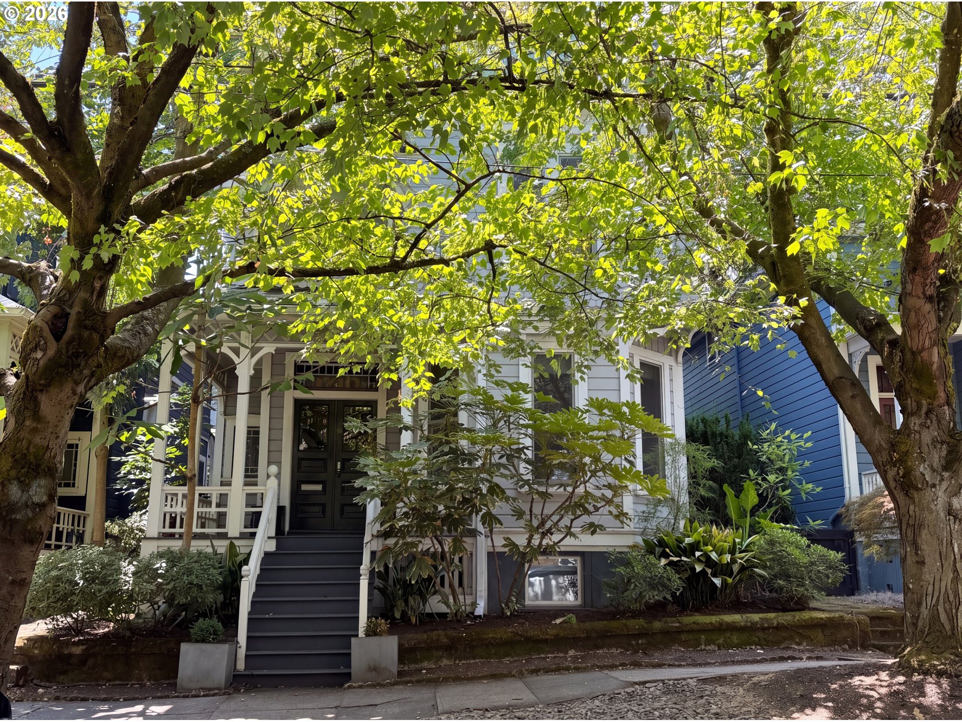 1710 Nw Hoyt St Property Photo 1