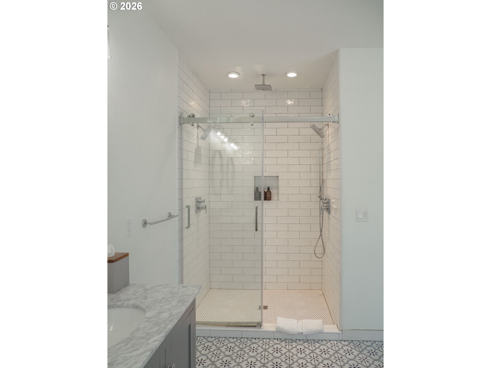 20300 Ne Highway 240 Property Photo 25