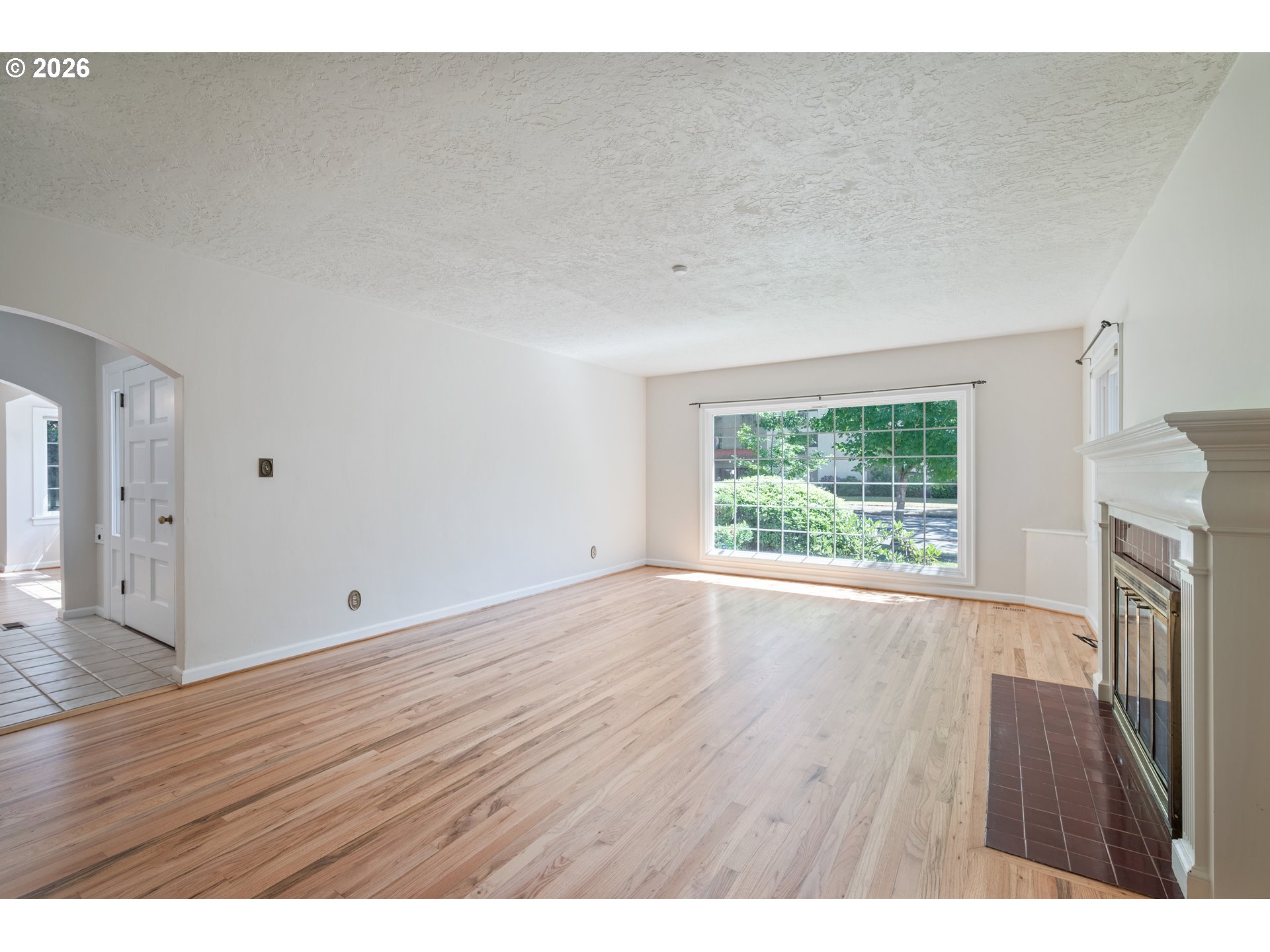 1327 18th Ave Property Photo 6