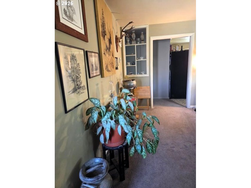 1070 Main St Property Photo 7