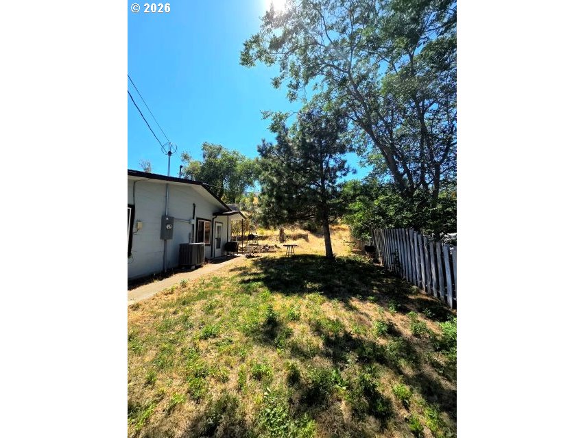 1070 Main St Property Photo 20
