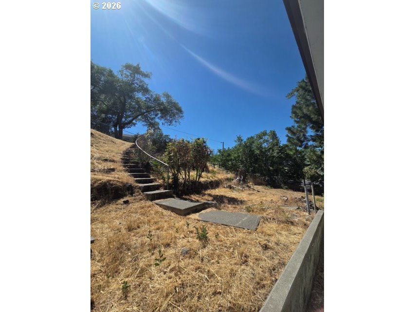 1070 Main St Property Photo 21