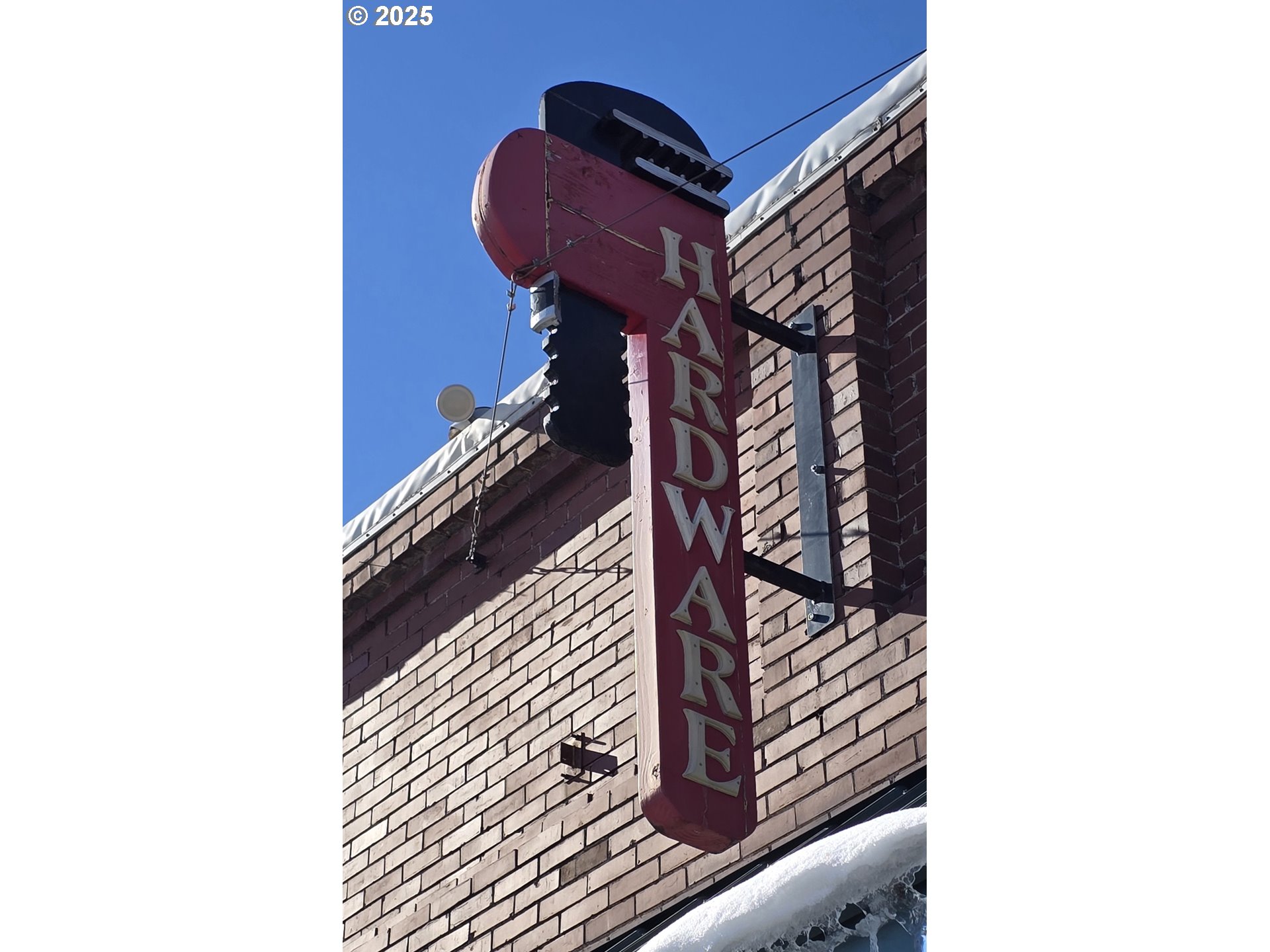 206 S Main St Property Photo 21