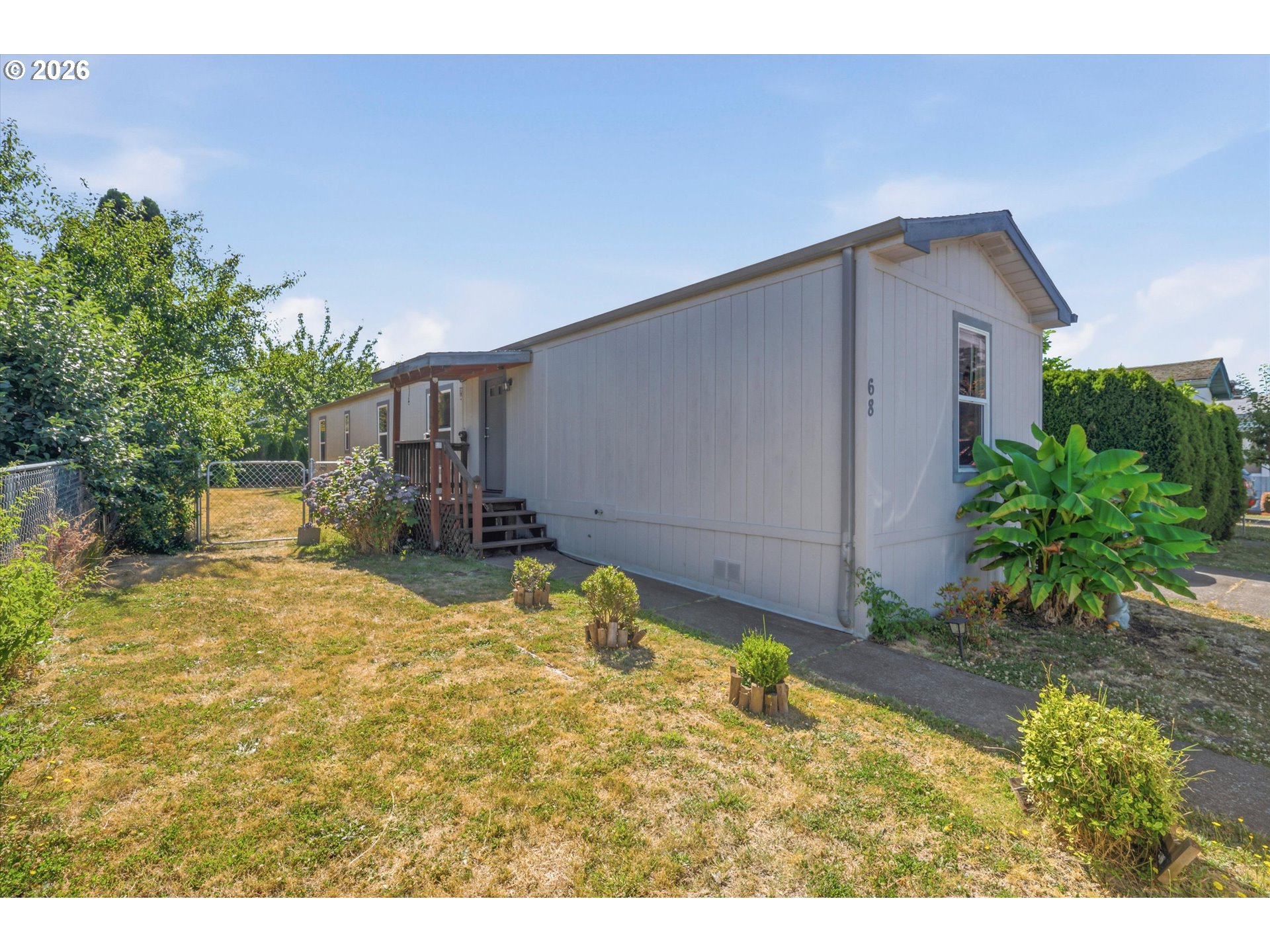 301 E Columbia Dr 68 Property Photo 2