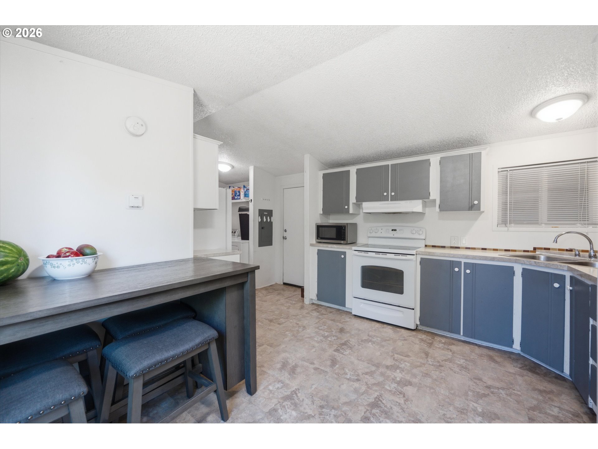 301 E Columbia Dr 68 Property Photo 12