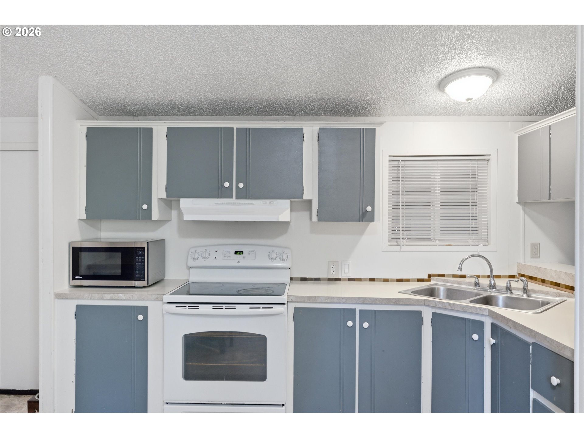 301 E Columbia Dr 68 Property Photo 13