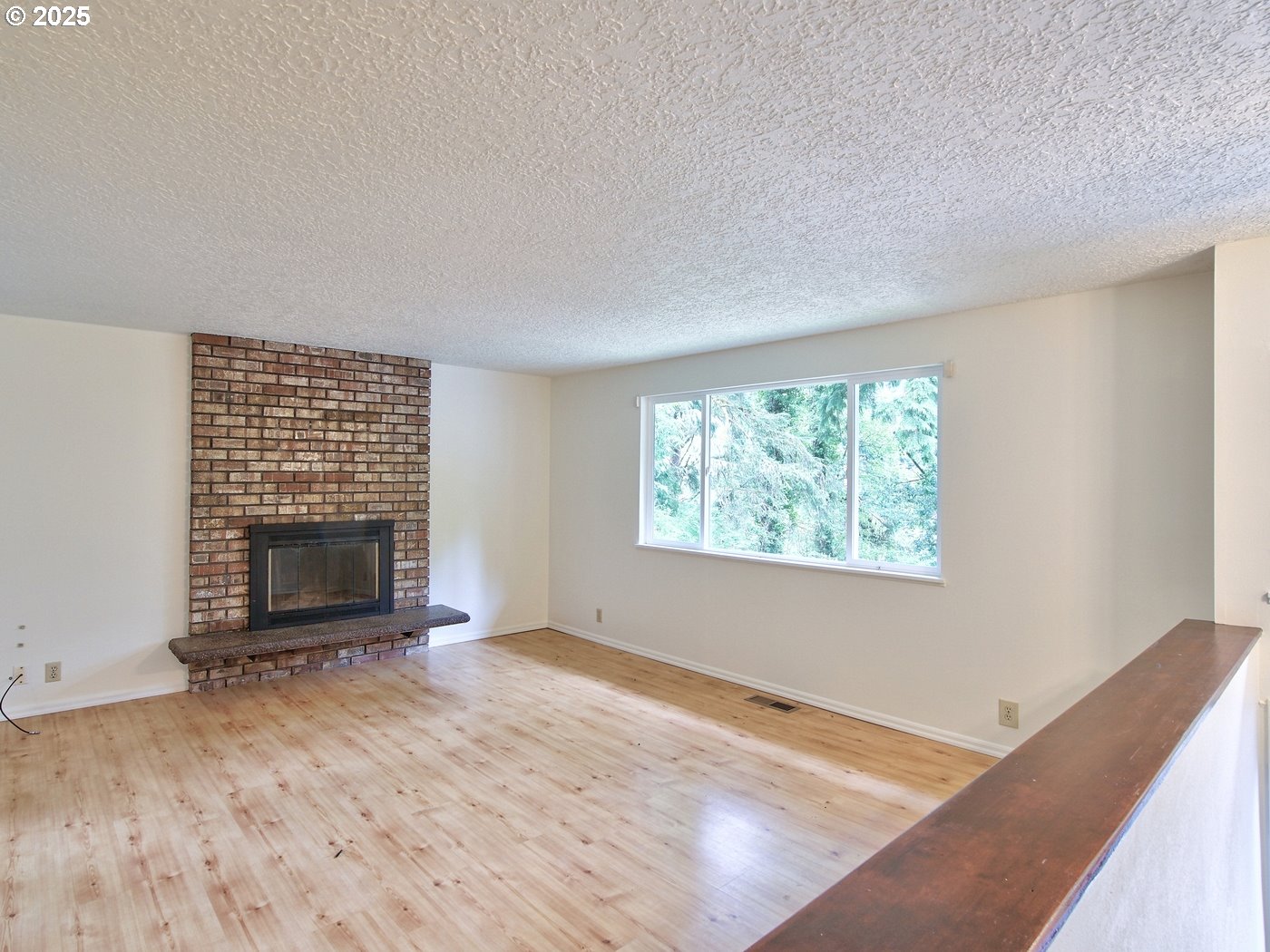 1745 Ne West Devils Lake Rd Property Photo 3
