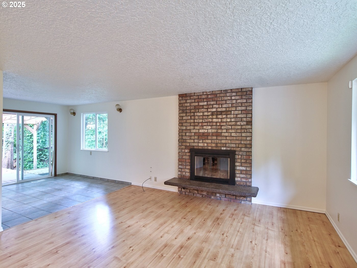 1745 Ne West Devils Lake Rd Property Photo 5