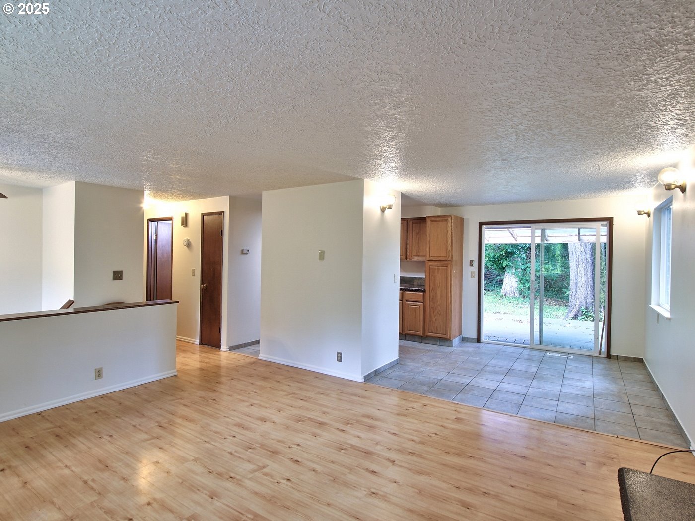 1745 Ne West Devils Lake Rd Property Photo 8