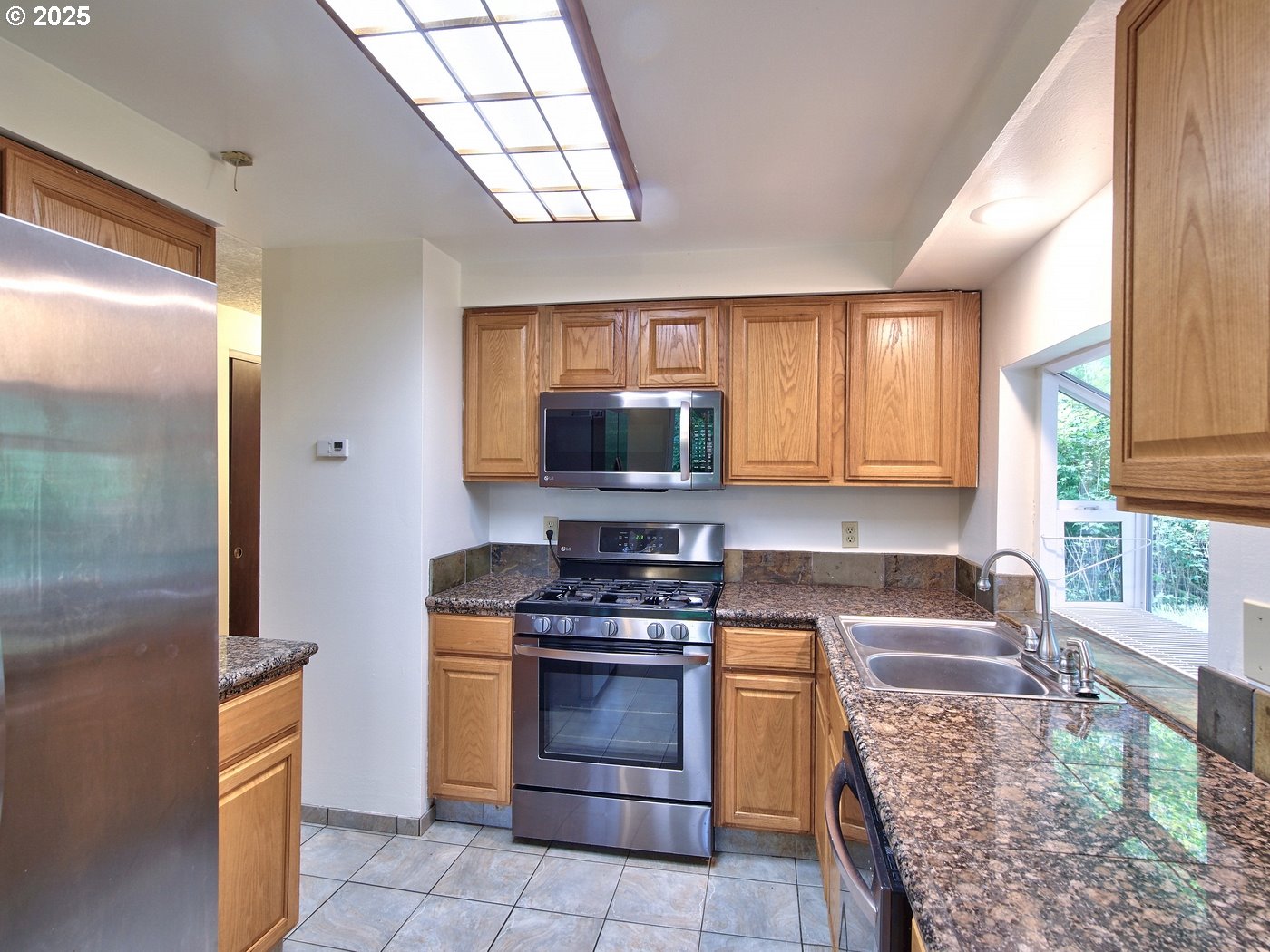 1745 Ne West Devils Lake Rd Property Photo 11
