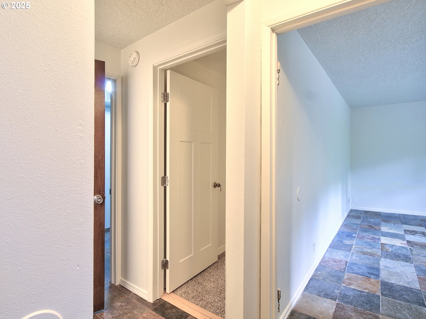 1745 Ne West Devils Lake Rd Property Photo 29