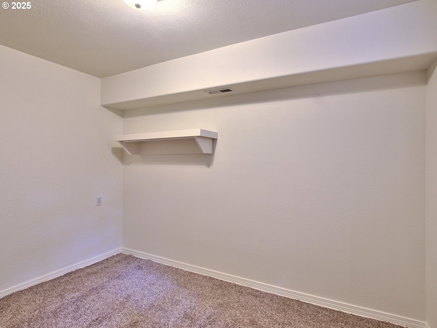 1745 Ne West Devils Lake Rd Property Photo 35